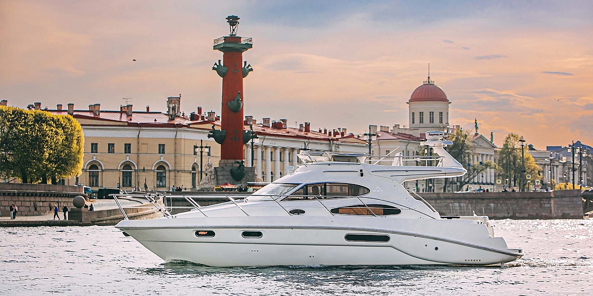 Аренда моторной яхты Sealine 39 АМО в Санкт-Петербурге